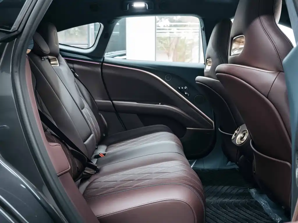 Avita 11 2025 facelift Max extended range version купить на сайте DeffCars