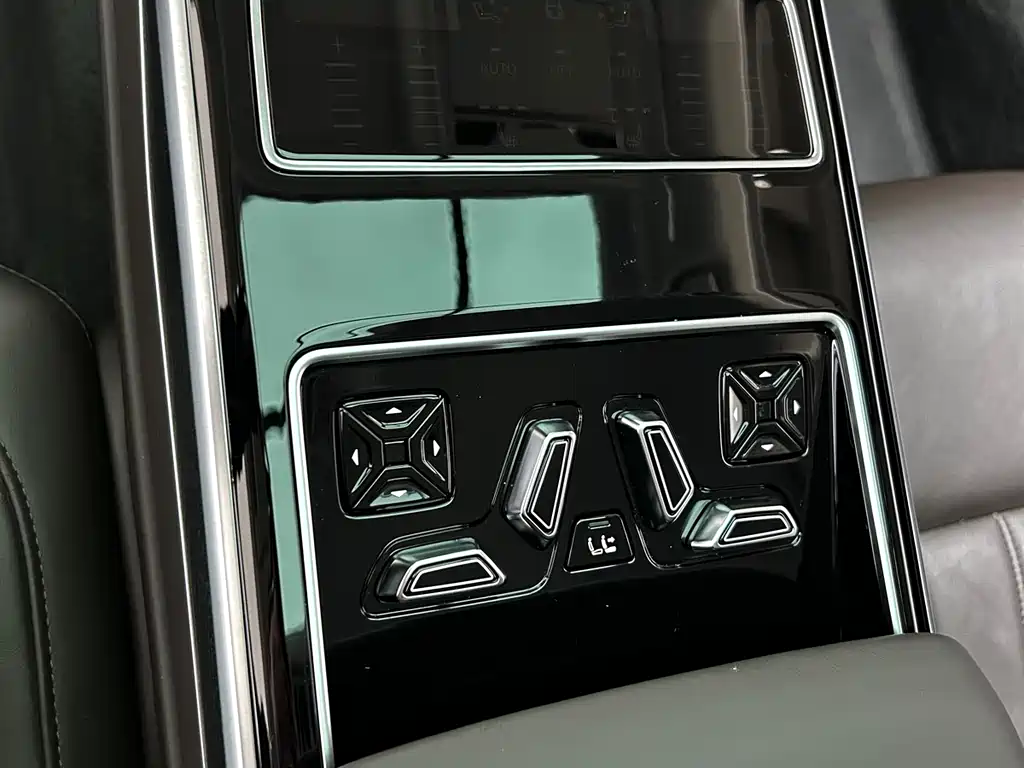 Audi A8 2019 Plus A8L 50 TFSI quattro comfort type купить на сайте DeffCars