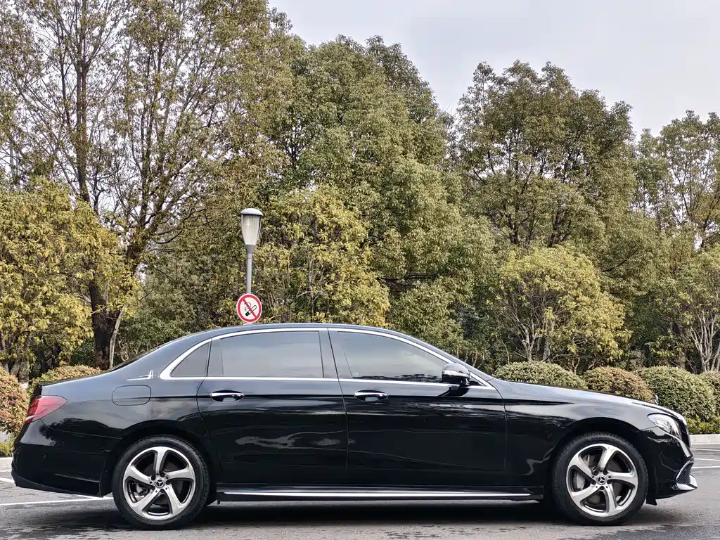 Mercedes-Benz E-Class 2017 E 300 L Sports Luxury Model купить на сайте DeffCars