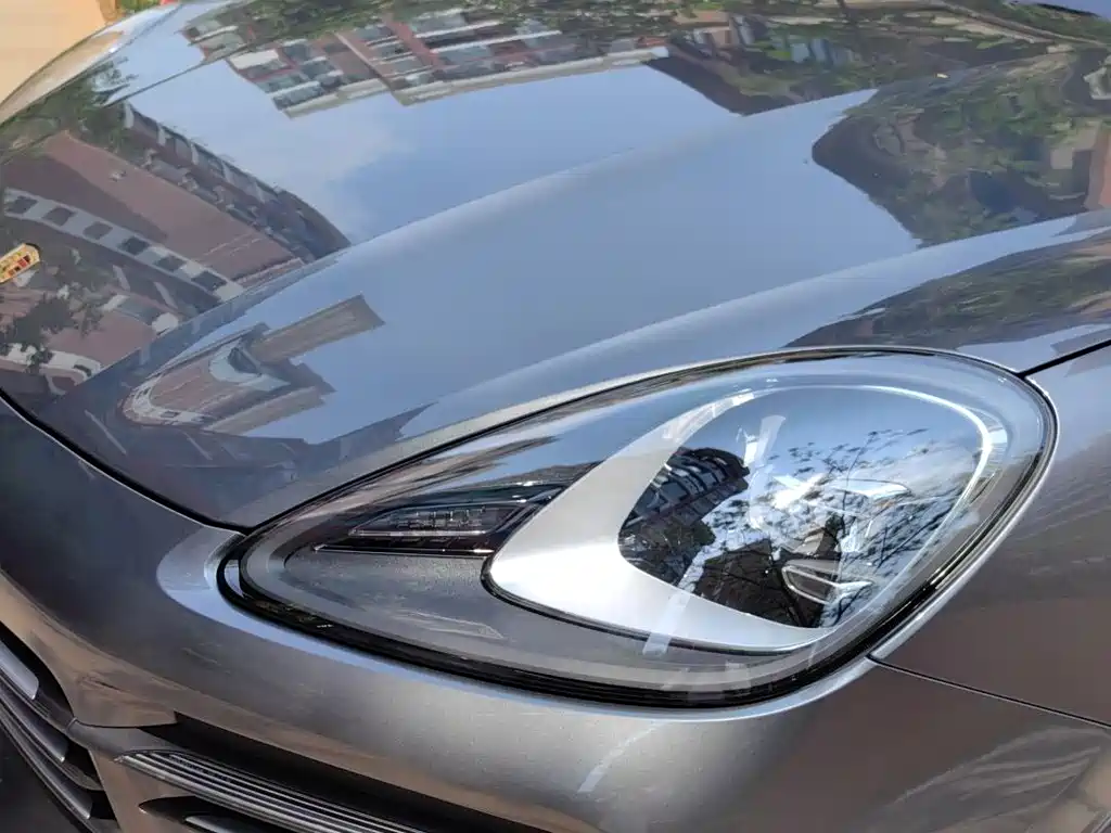Cayenne New Energy 2022 Cayenne E-Hybrid 2.0T Platinum Edition купить на сайте DeffCars