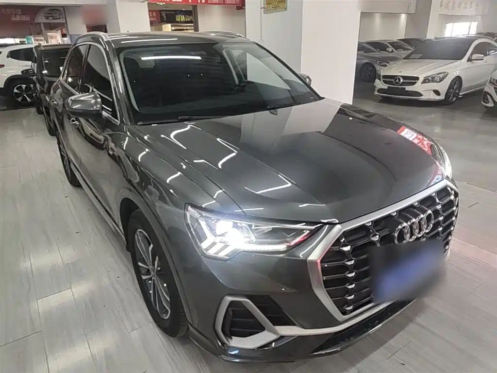 Audi Q3 2021 35 TFSI aggressive and dynamic купить на сайте DeffCars