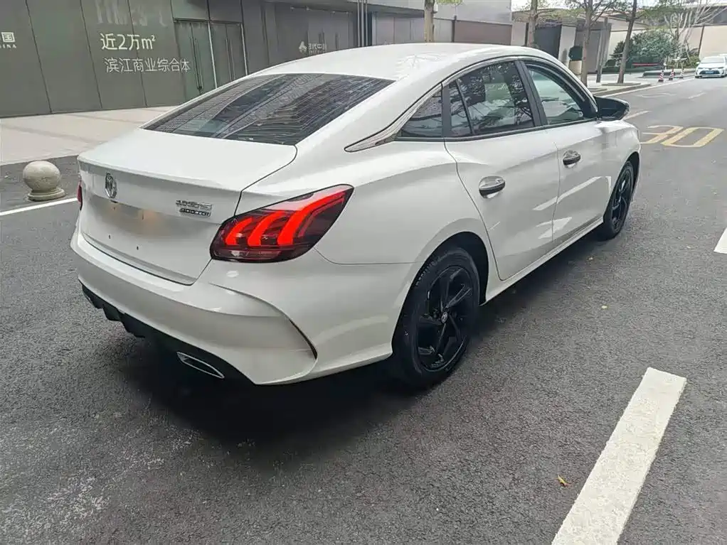 MG5 2021 300TGI DCT Green Luxury Edition купить на сайте DeffCars