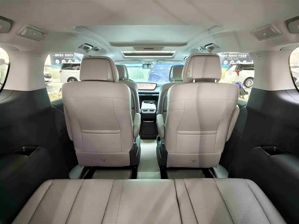Buick GL8 2025 Lu Zun Smart Edition купить на сайте DeffCars