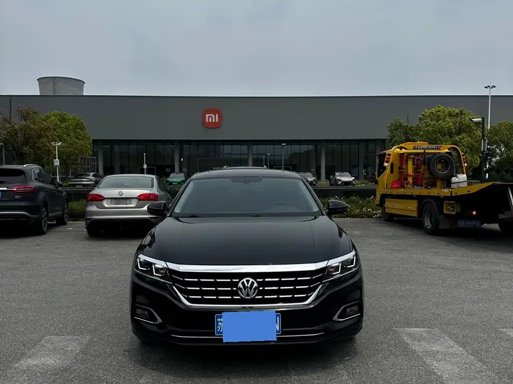 Passat 2020 330TSI Luxury Edition National V купить на сайте DeffCars