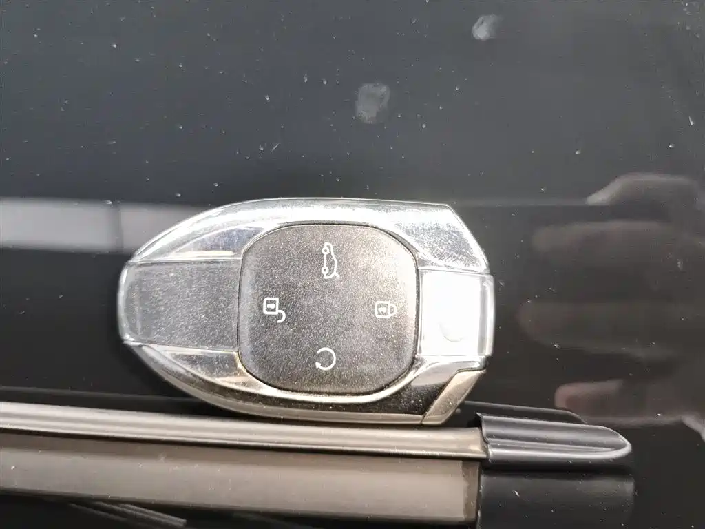 Trumpchi GS8 2022 Pilot Series 2.0TGDI 2WD Luxury Connected Edition (seven seats) купить на сайте DeffCars