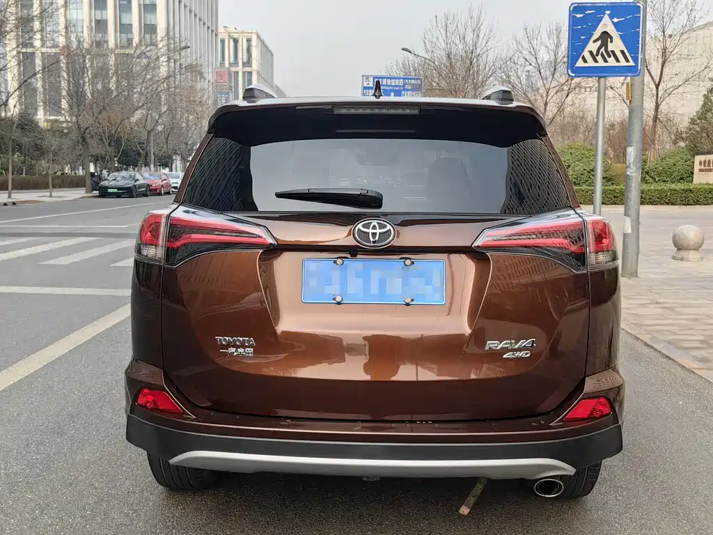 RAV4 Rongfang 2018 2.5L automatic four-wheel drive Elite i version купить на сайте DeffCars