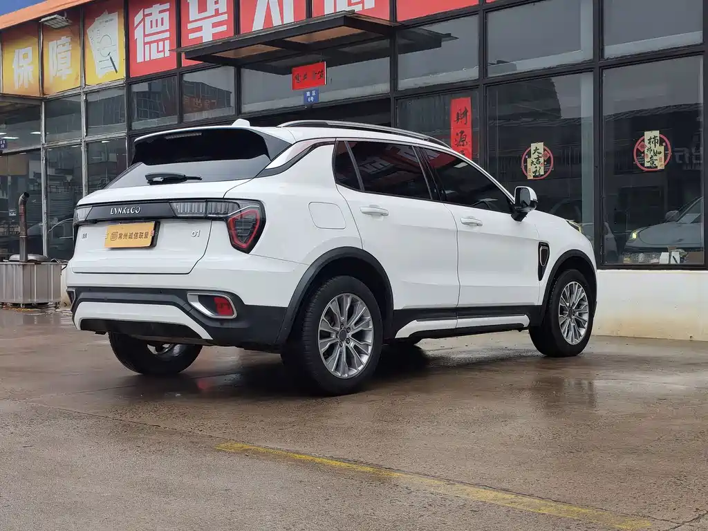 Lynk & Co 01 2017 2.0T two-wheel drive version купить на сайте DeffCars