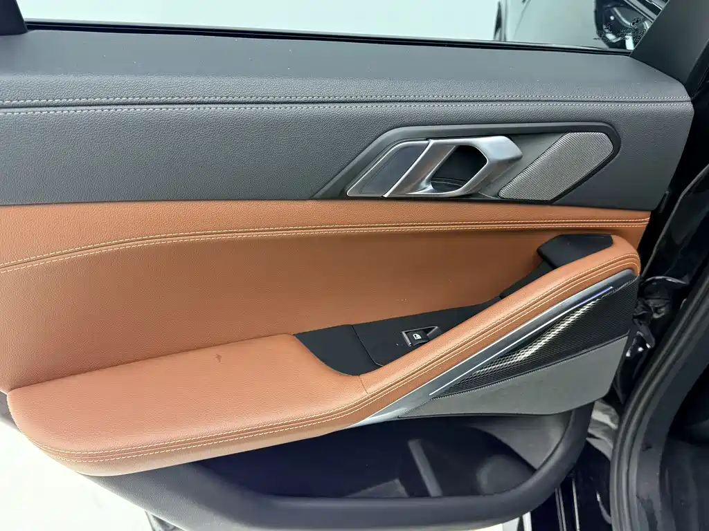 BMW X6 2022 facelift second xDrive40i M sports package купить на сайте DeffCars