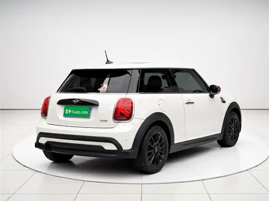 MINI 2023 1.5T ONE купить на сайте DeffCars