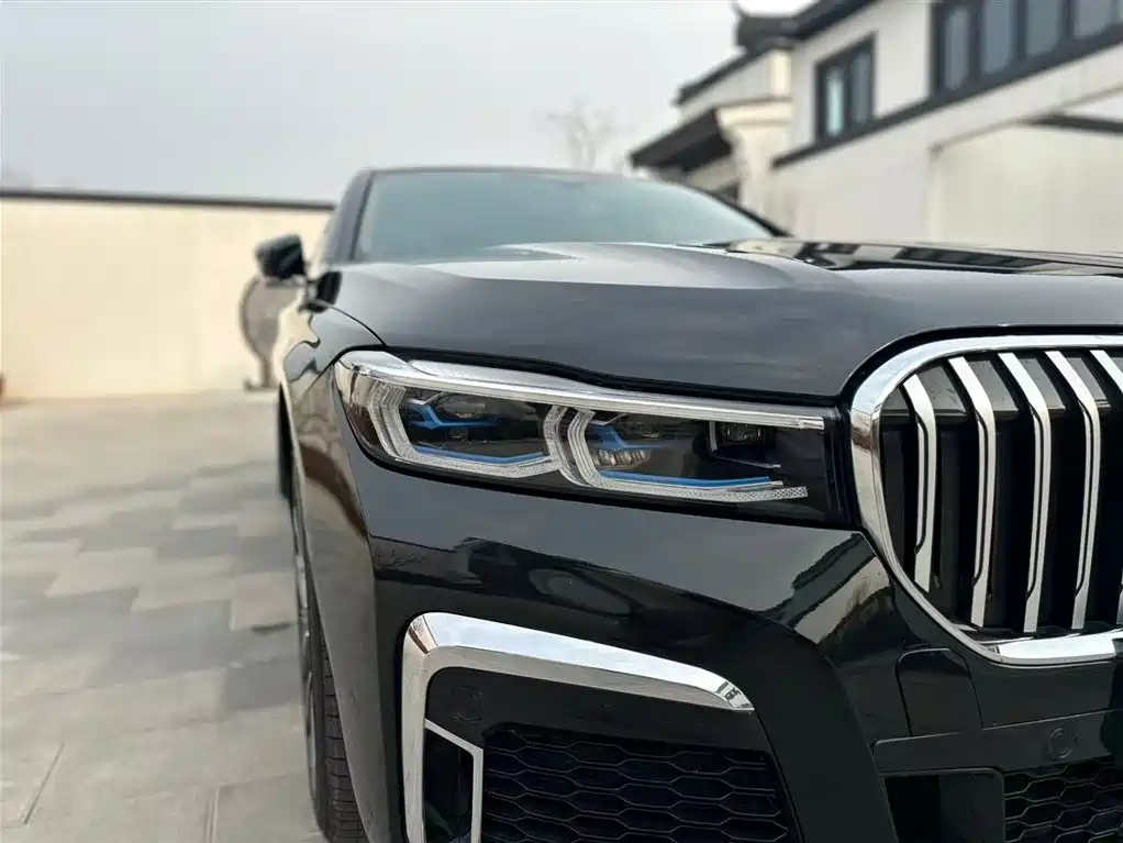 BMW 7 Series 2021 740Li xDrive Executive M Sports Package купить на сайте DeffCars
