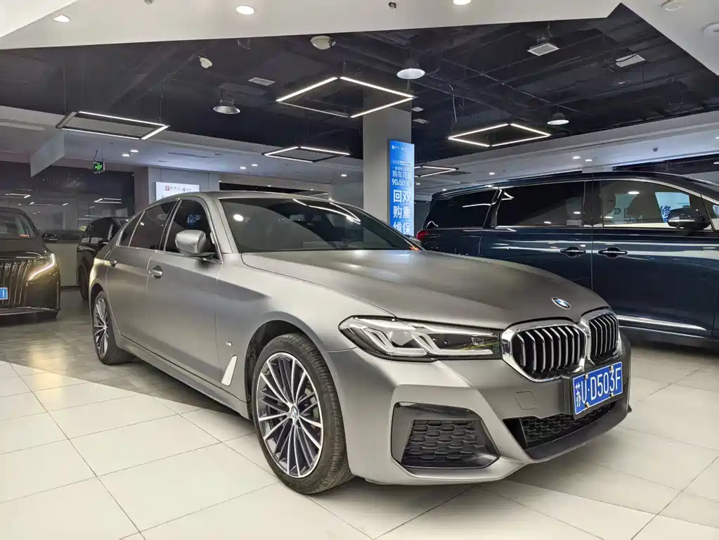 BMW 5 Series 2023 530Li Leading M Sports Package купить на сайте DeffCars