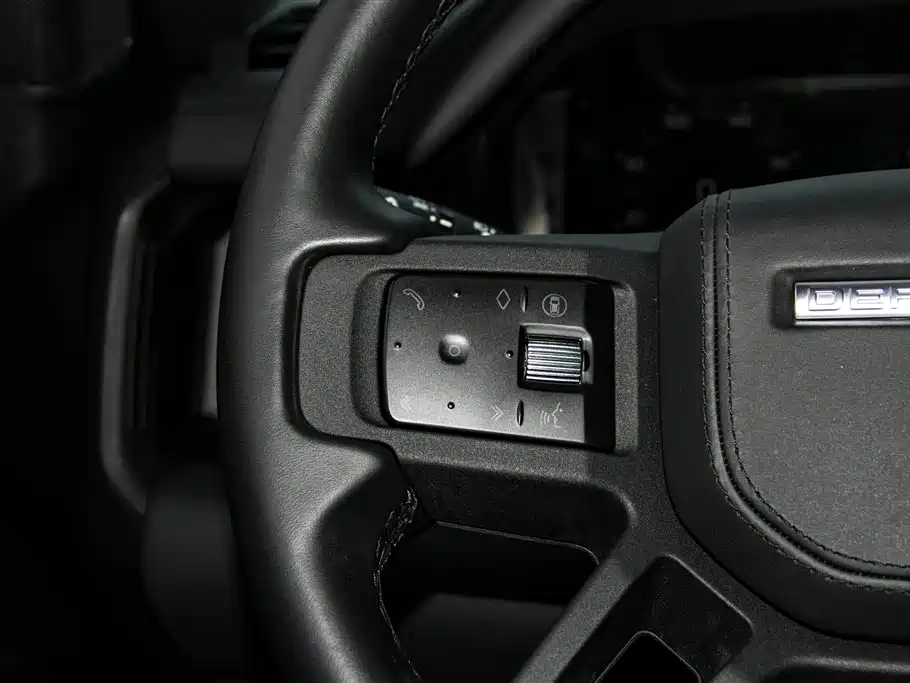 Land Rover Defender 2025 110 3.0T P400 X-Dynamic HSE купить на сайте DeffCars
