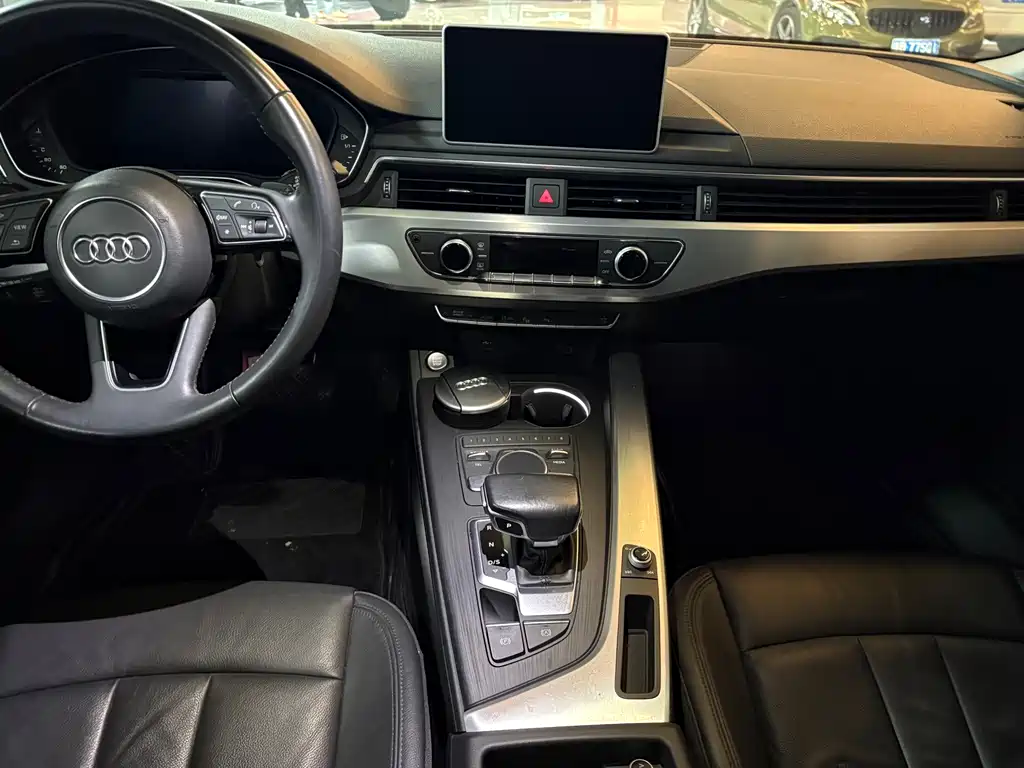 Audi A4L 2019 40 TFSI Fashion Type National VI купить на сайте DeffCars