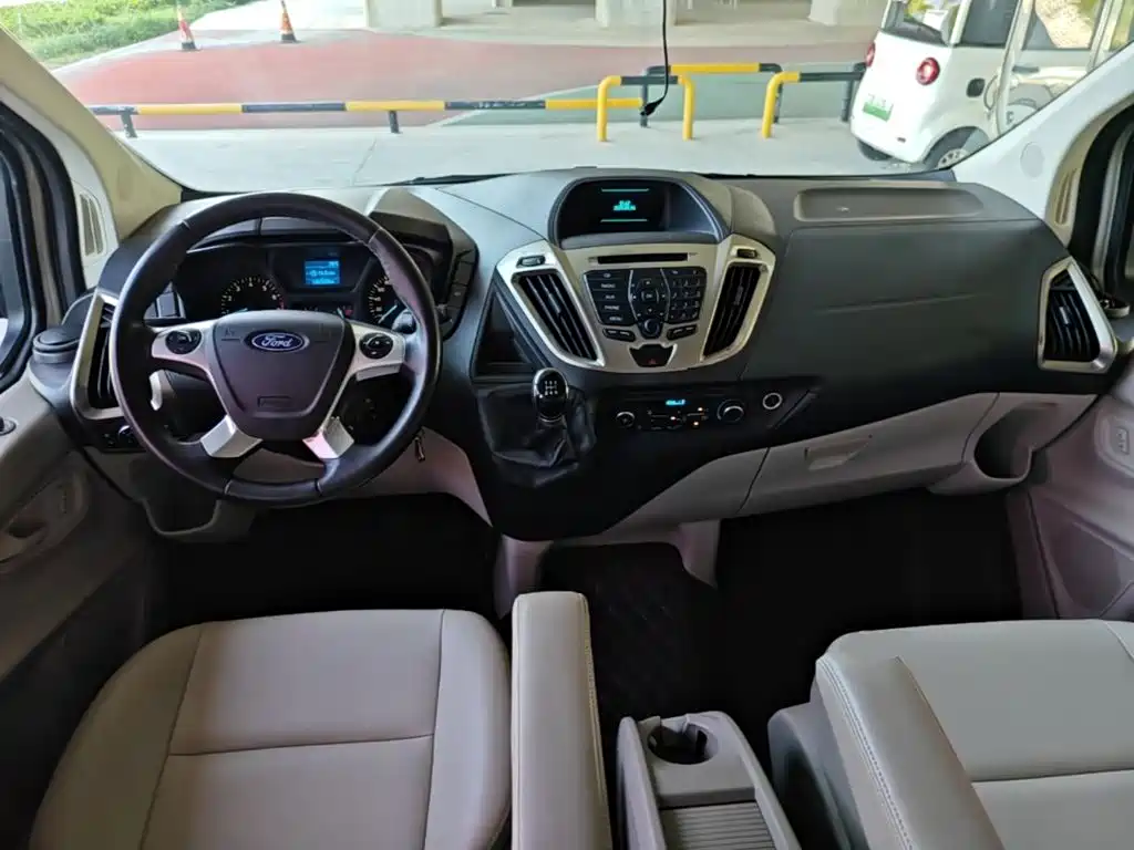 Tourio 2016 2.0T Manual Elite Edition купить на сайте DeffCars