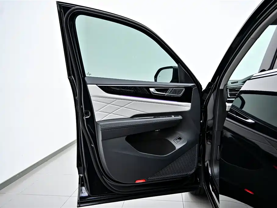 Touron 2024 380TSI four-wheel drive luxury version купить на сайте DeffCars