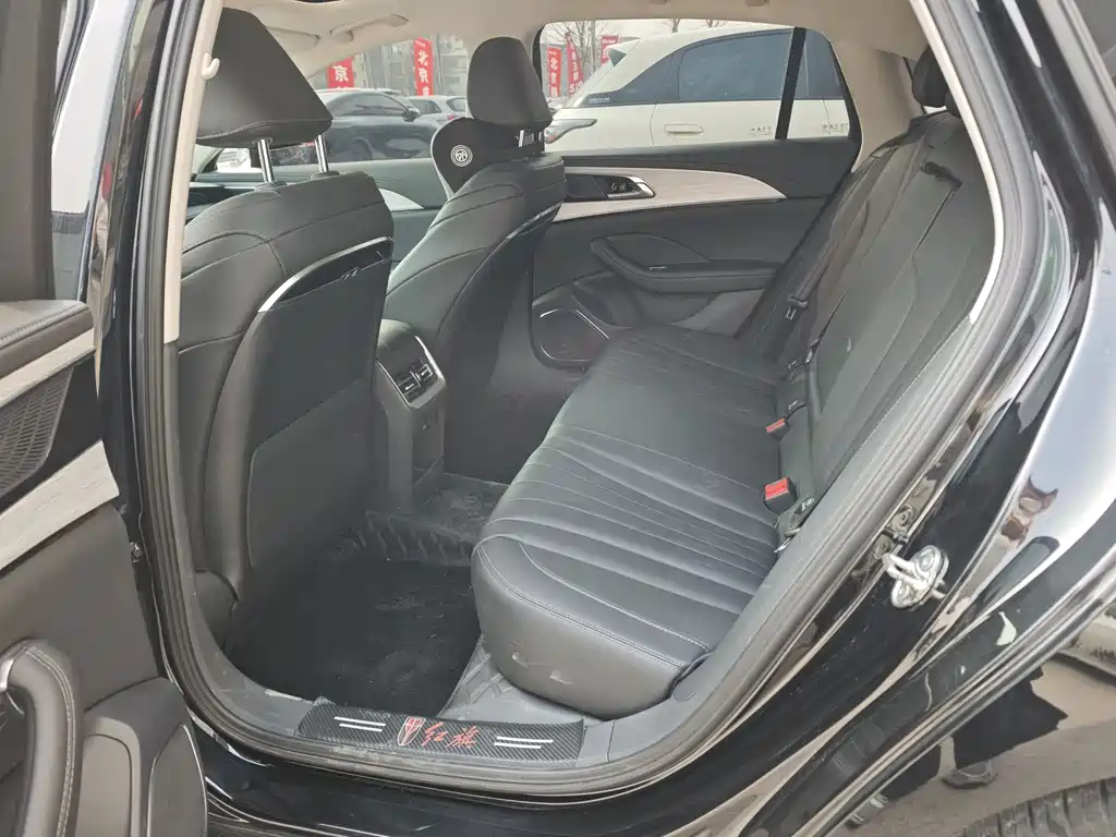 Hongqi H5 2025 1.5T DCT Flag Rhyme Edition купить на сайте DeffCars