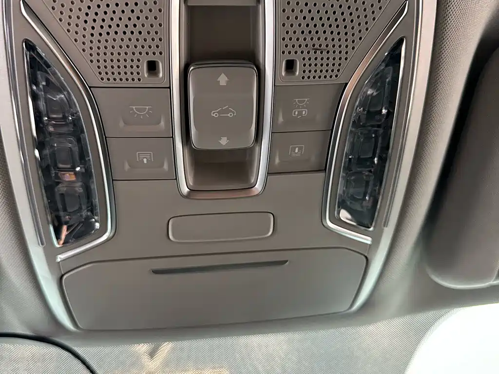 Trumpchi M6 2019 270T Automatic Exclusive Edition (seven seats) National V купить на сайте DeffCars