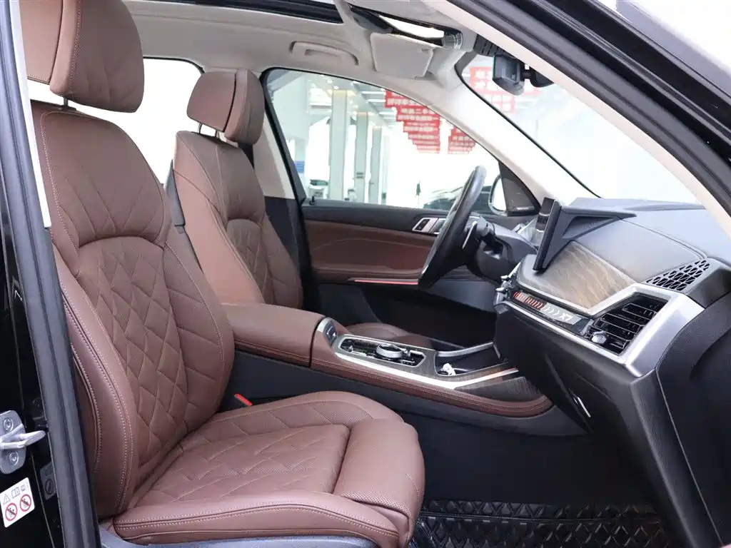 BMW X7 2023 xDrive40i Leading Luxury Package купить на сайте DeffCars