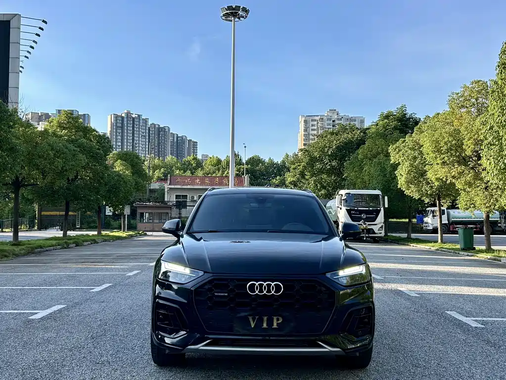 Audi Q5L 2024 45 TFSI luxury and dynamic model купить на сайте DeffCars