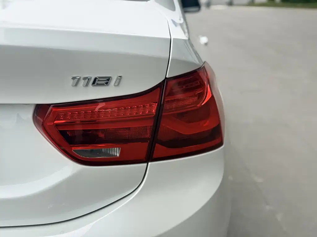 BMW 1 Series 2018 118i Sports купить на сайте DeffCars