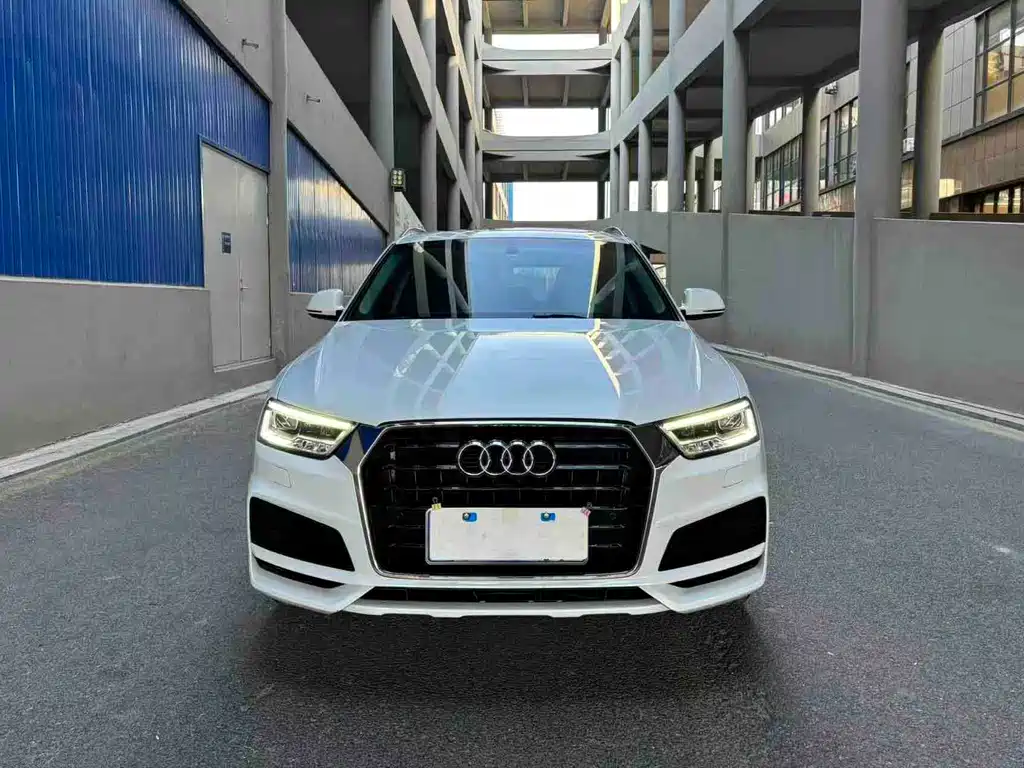 Audi Q3 2018 30 TFSI Fashionable Collection Edition купить на сайте DeffCars