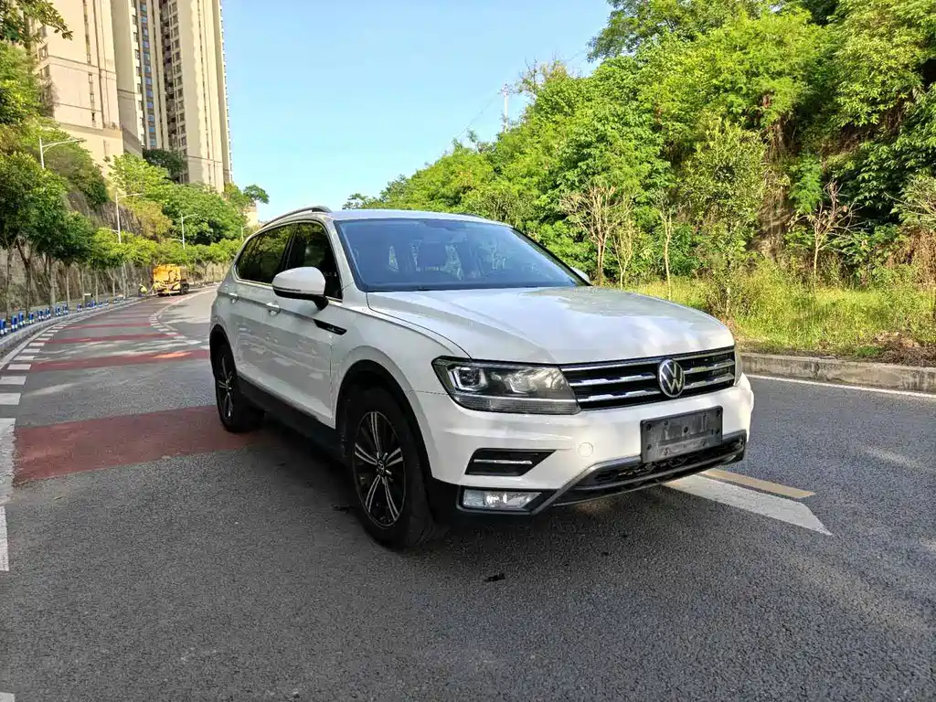 Tiguan L 2021 330TSI automatic two-wheel drive smart version купить на сайте DeffCars