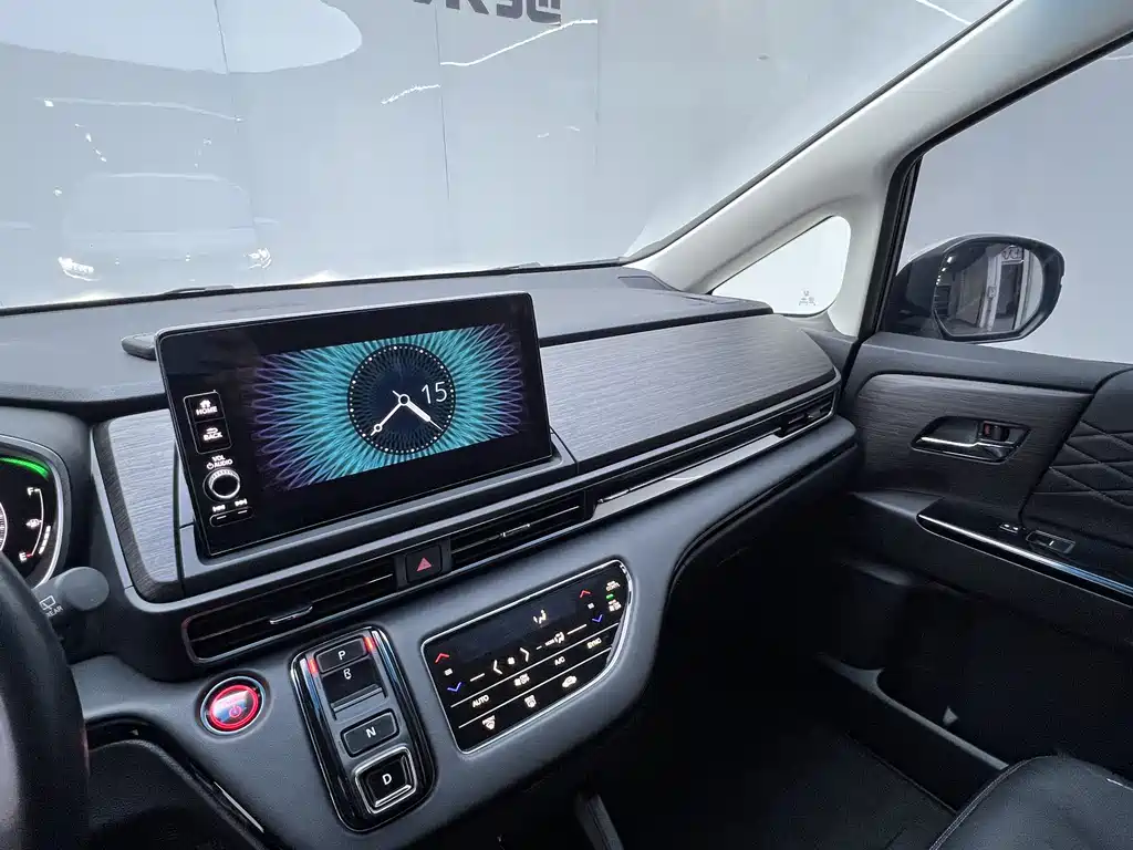Alison 2022 2.0L e:HEV Deluxe Edition купить на сайте DeffCars