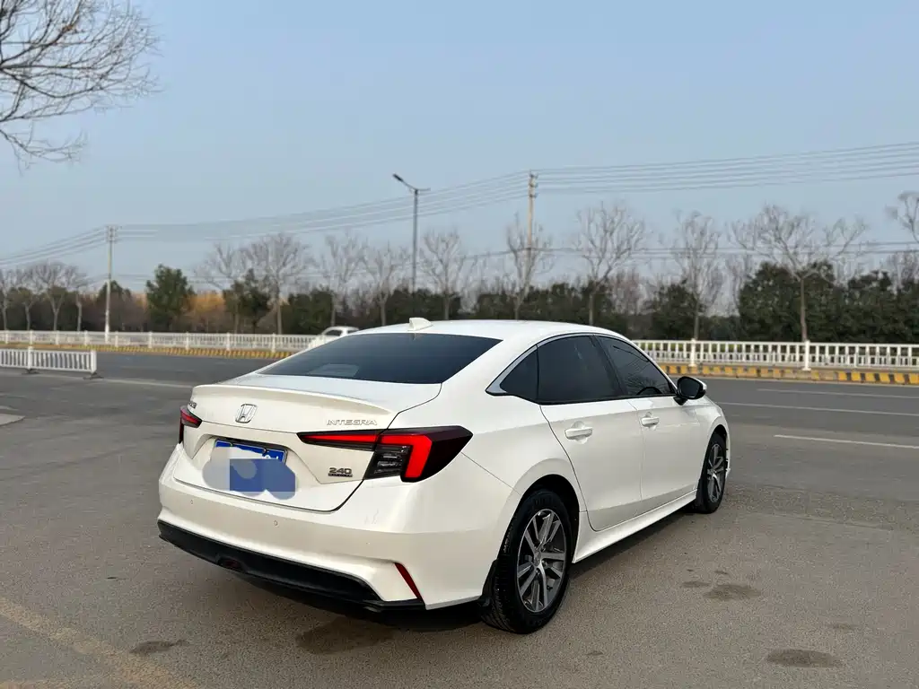 Model 2023 240TURBO CVT Leading Edition купить на сайте DeffCars