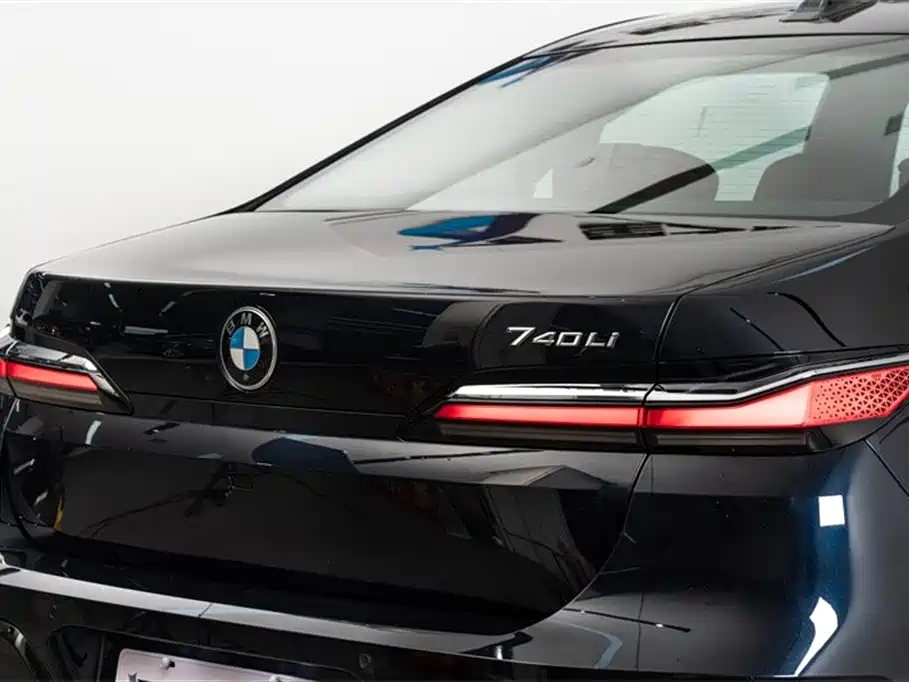 BMW 7 Series 2023 740Li Leading M Sports Package купить на сайте DeffCars
