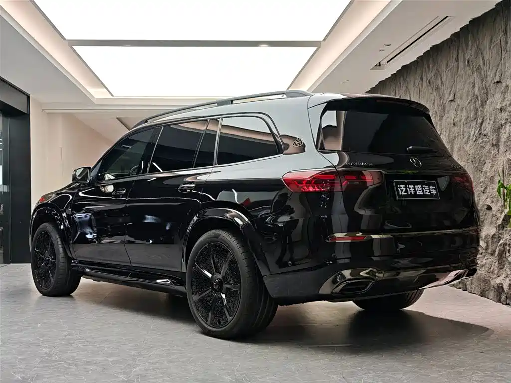 Maybach GLS 2025 GLS 600 4MATIC Extreme Night Edition купить на сайте DeffCars