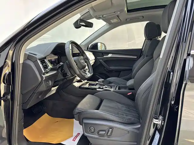 Audi Q5L 2021 40 TFSI luxury and dynamic model купить на сайте DeffCars
