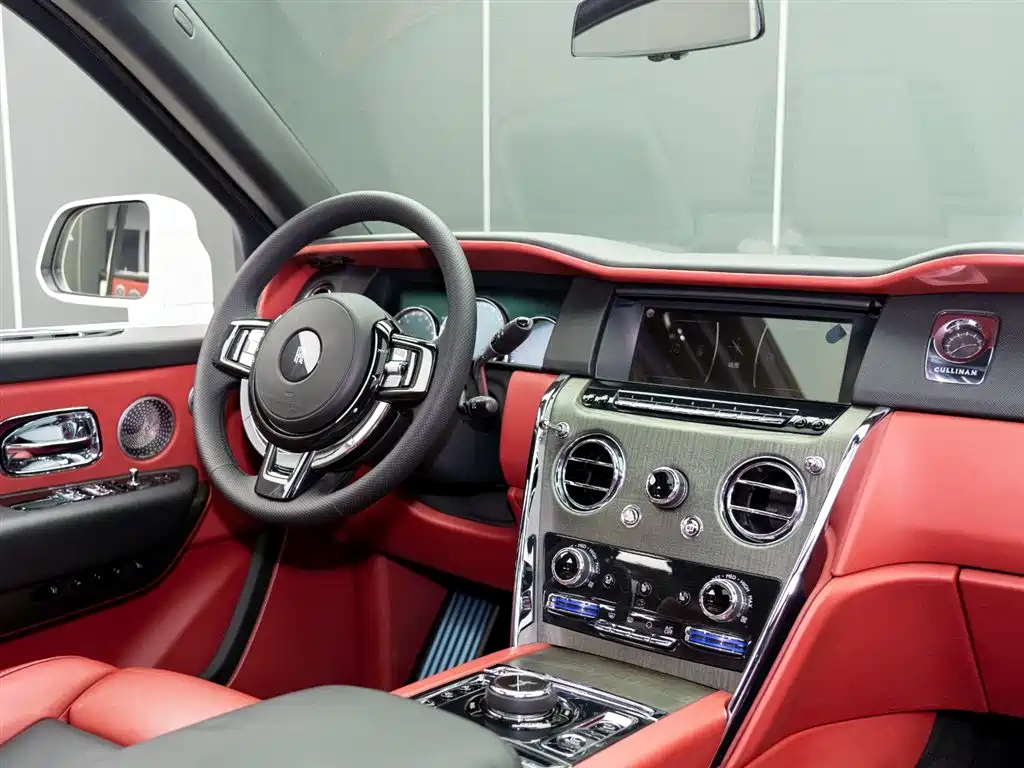 Cullinan 2018 five-seater version купить на сайте DeffCars