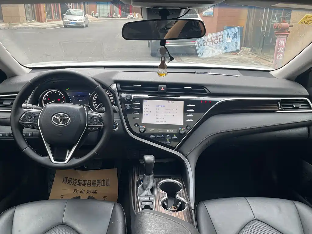 Camry 2018 2.5G Deluxe Edition купить на сайте DeffCars