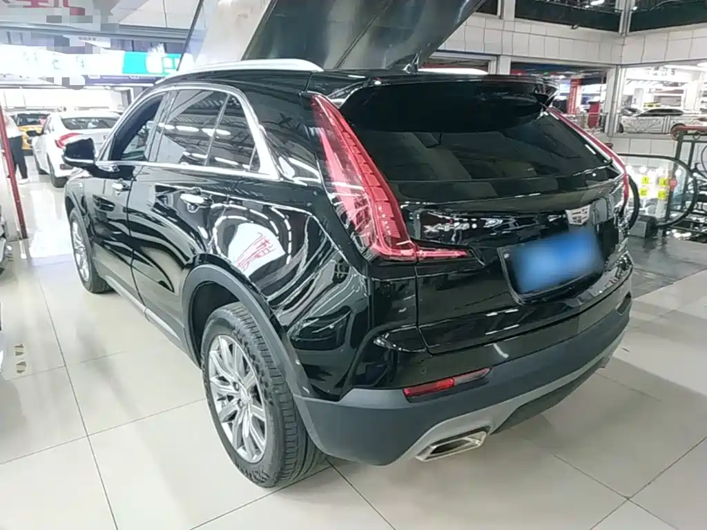 Cadillac XT4 2021 28T two-wheel drive leading model купить на сайте DeffCars