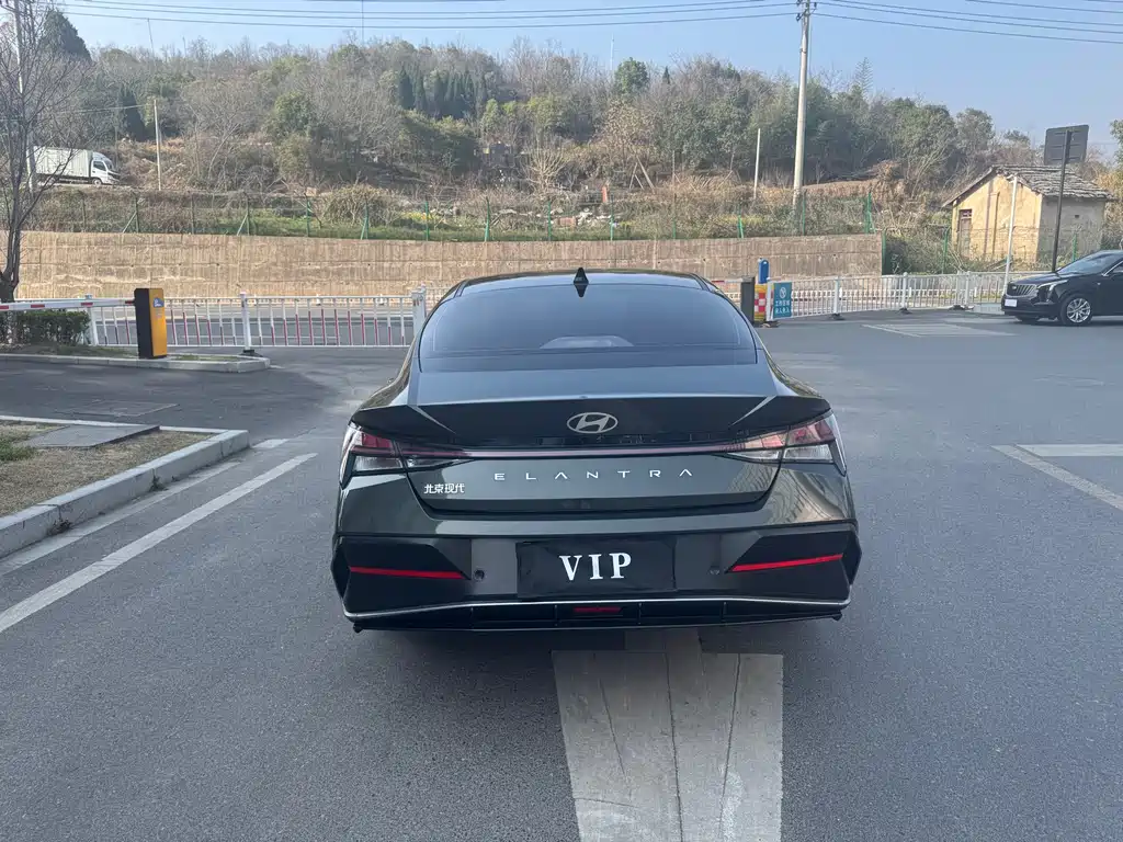 Elantra 2023 1.5L CVT LUX Premium Edition купить на сайте DeffCars