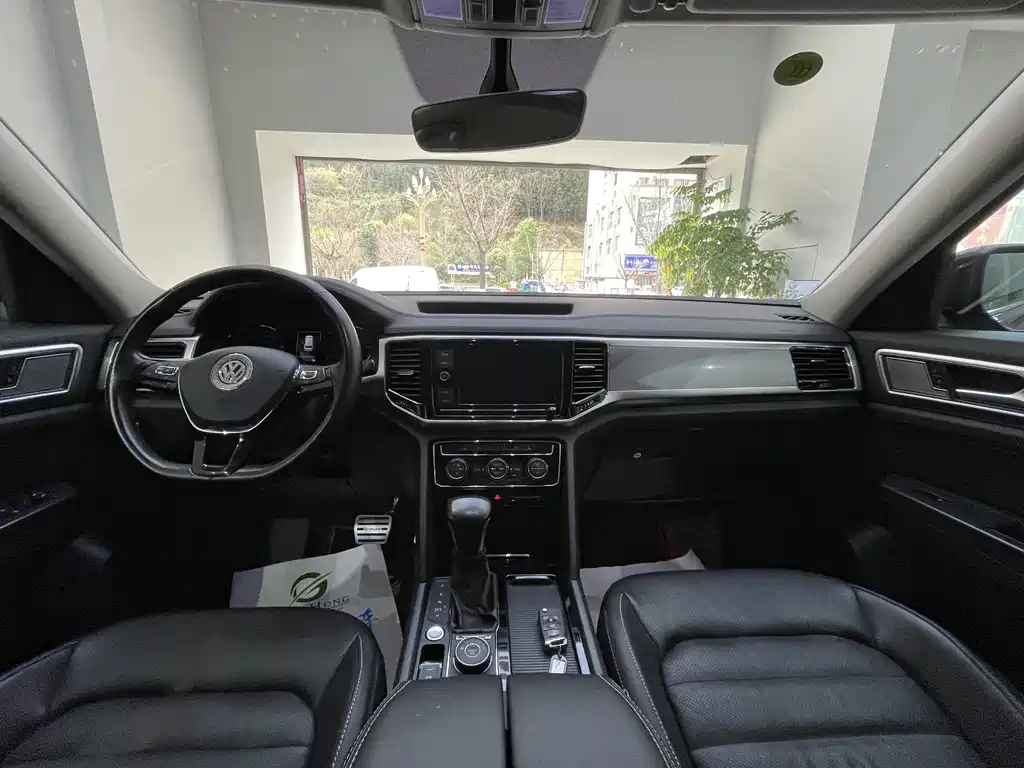 Touron 2019 380TSI four-wheel drive luxury version National V купить на сайте DeffCars