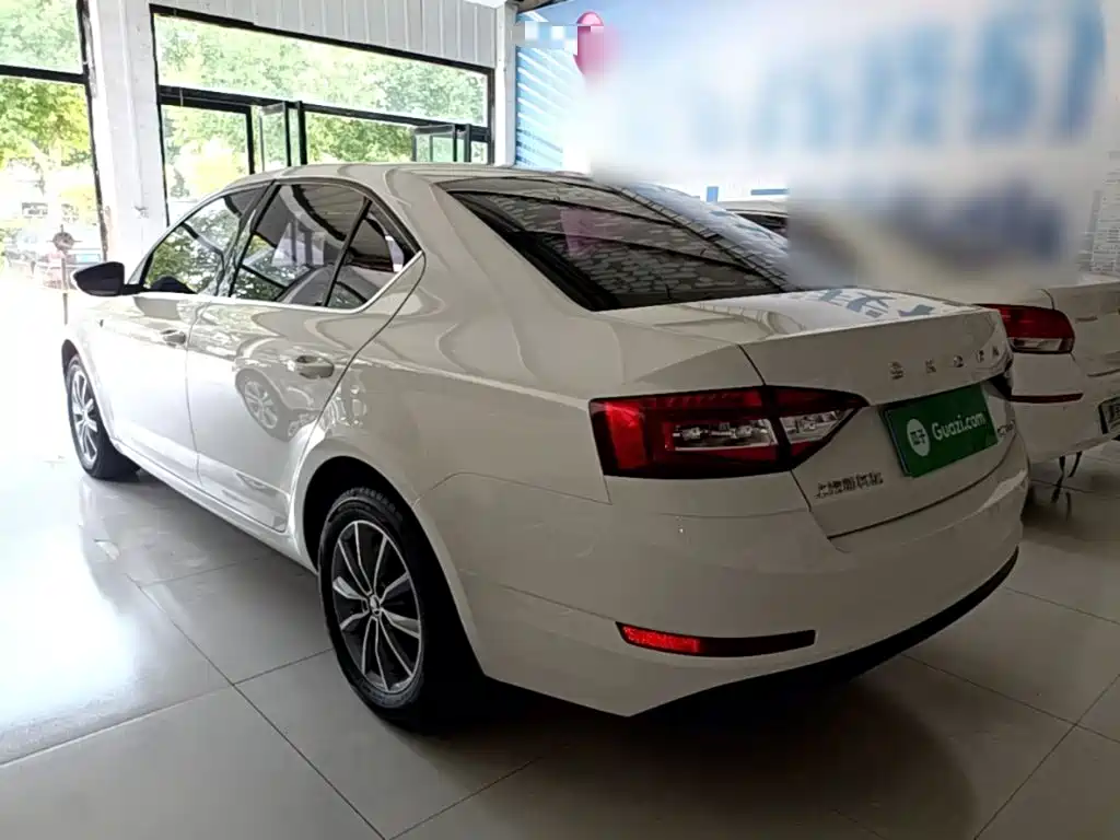 Octavia 2019 1.5L Automatic Intelligent Travel Comfort Edition National VI купить на сайте DeffCars