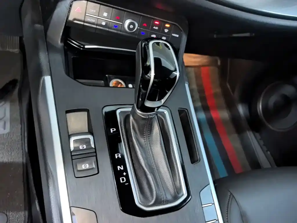 Weipai VV5 2019 2.0T two-wheel drive final version купить на сайте DeffCars