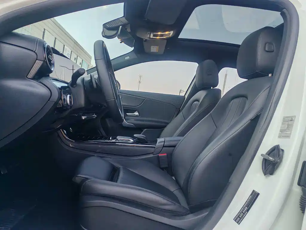 Mercedes-Benz A-Class 2021 A 200 L Sports Sedan Dynamic Type купить на сайте DeffCars