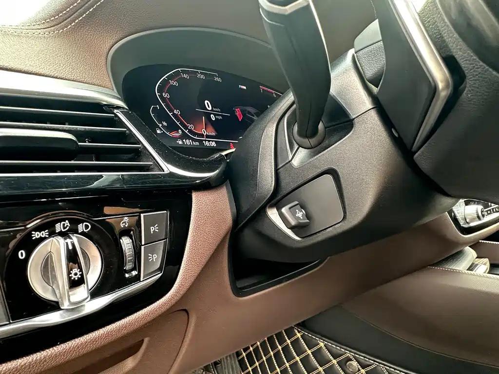 BMW 5 Series 2021 530Li Leading M Sports Package купить на сайте DeffCars