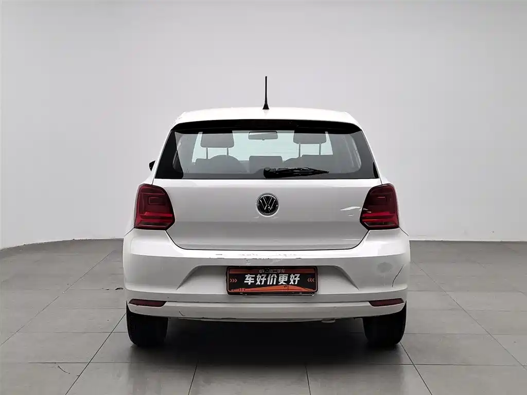 Polo 2016 1.4L manual fashion model купить на сайте DeffCars