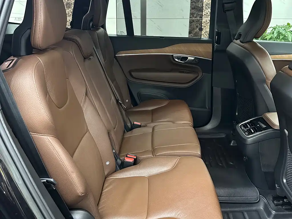 Volvo XC90 2022 B6 Zhiyi Luxury Edition 7 seats купить на сайте DeffCars