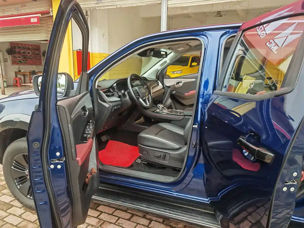 D-MAX 2023 1.9T automatic four-wheel drive V-CROSS joy collar type купить на сайте DeffCars