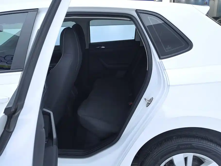 Polo 2021 Plus 1.5L Automatic Panoramic Enjoyment Edition купить на сайте DeffCars