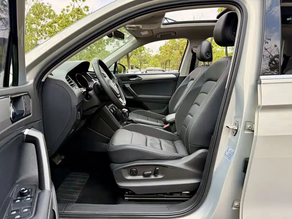 Tiguan L 2018 330TSI automatic two-wheel drive luxury version купить на сайте DeffCars