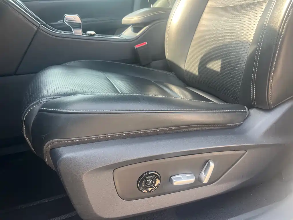 Ideal ONE 2021 extended range 6-seater version купить на сайте DeffCars