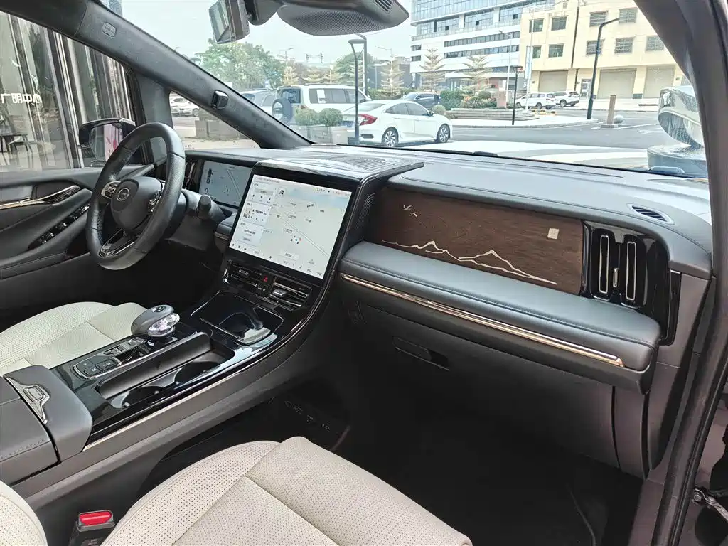 Trumpchi M8 2023 Grandmaster Series Dual Engine Royal Edition купить на сайте DeffCars