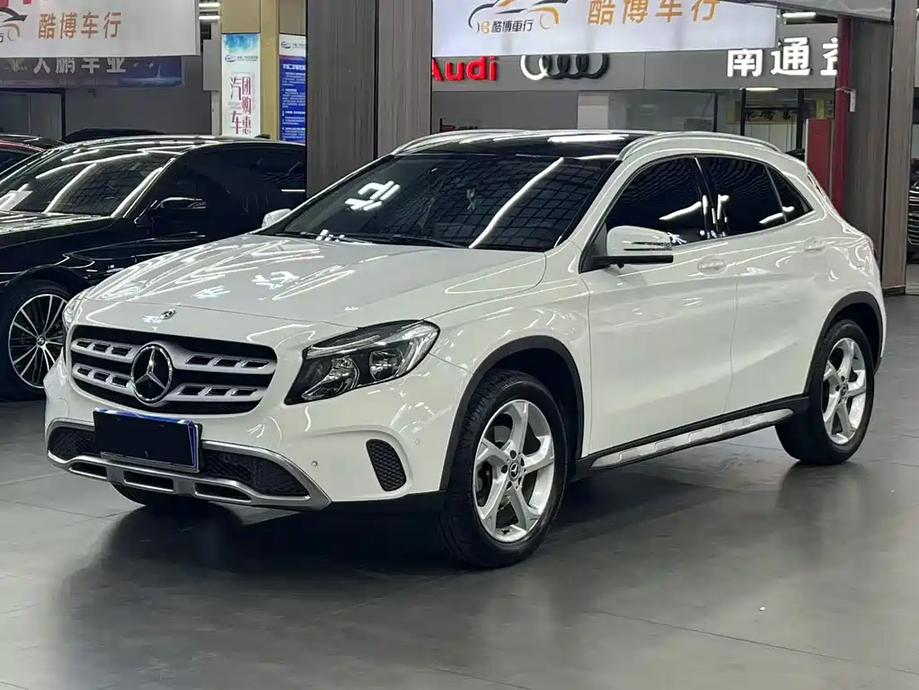 Mercedes-Benz GLA 2019 GLA 200 Dynamic купить на сайте DeffCars