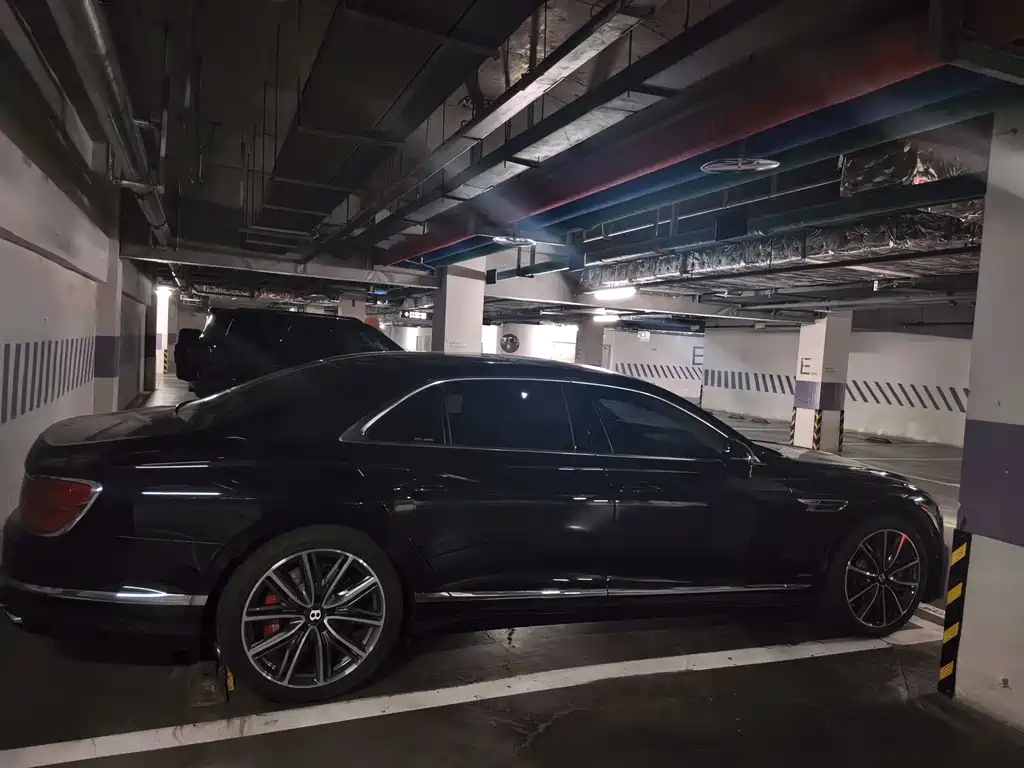 Flying Spur plug-in hybrid 2022 2.9T V6 Hybrid купить на сайте DeffCars