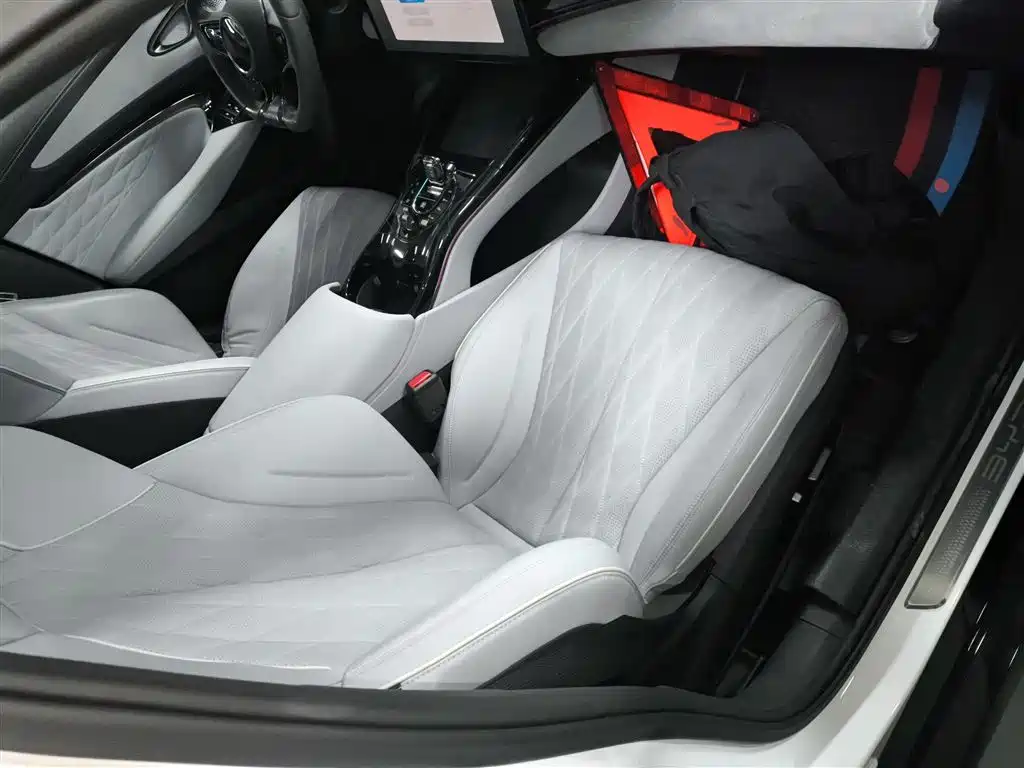 Seal 2022 700km long range rear-wheel drive version купить на сайте DeffCars